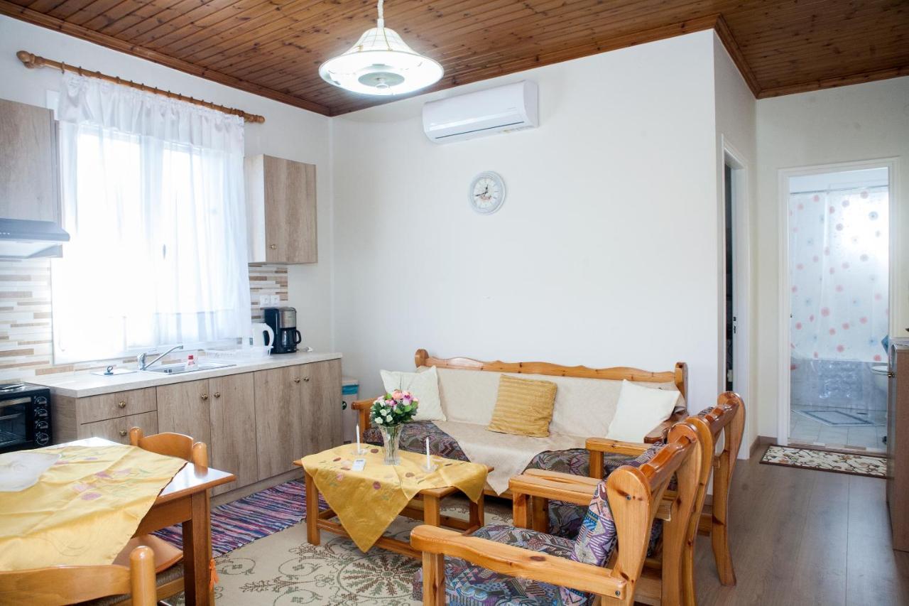 Casa Serena Asprogerakata Екстериор снимка