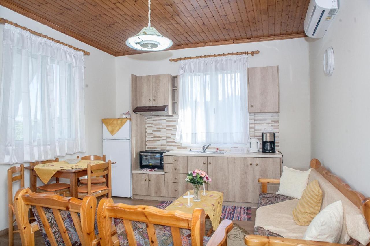 Casa Serena Asprogerakata Екстериор снимка
