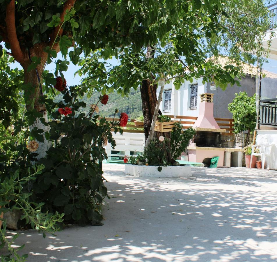 Casa Serena Asprogerakata Екстериор снимка