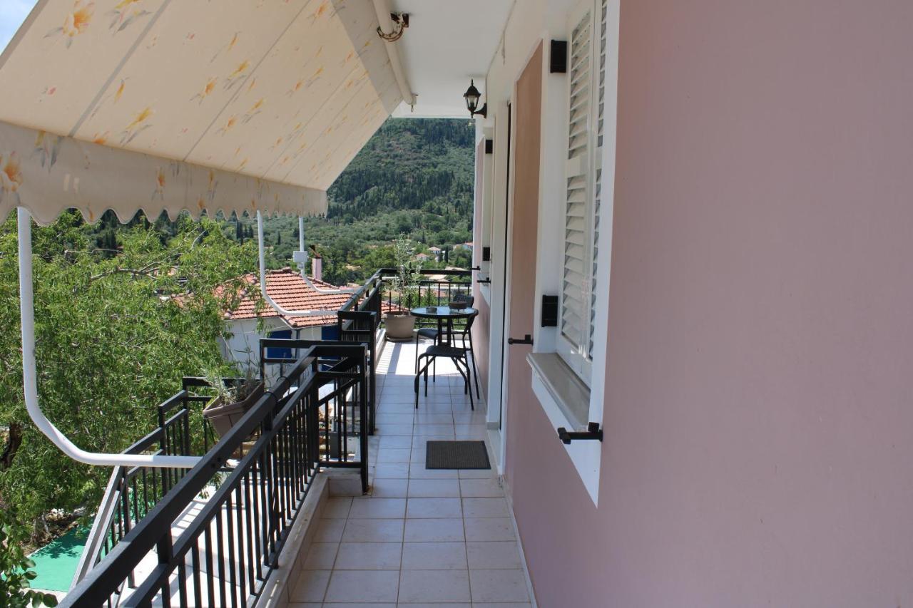 Casa Serena Asprogerakata Екстериор снимка